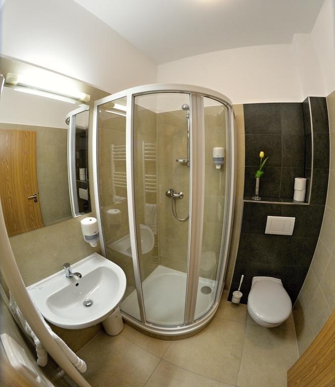 Hotel Golf Jezera Острожка Нова Вес Номер фото