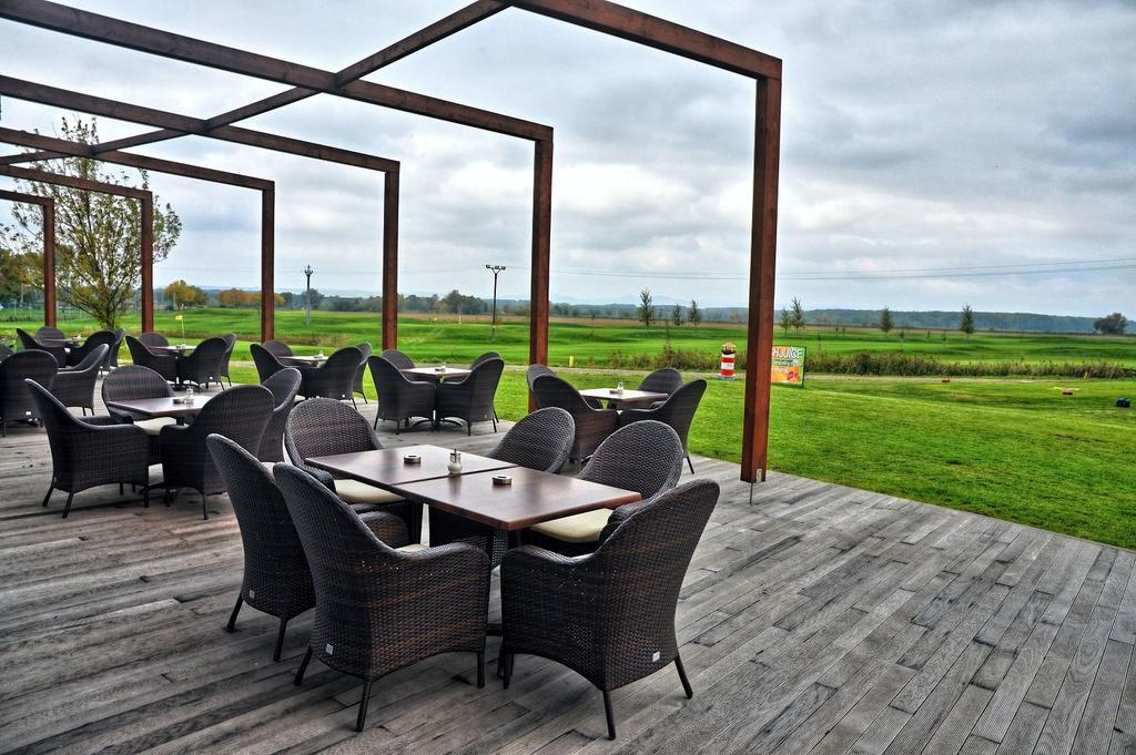 Hotel Golf Jezera Острожка Нова Вес Екстер'єр фото