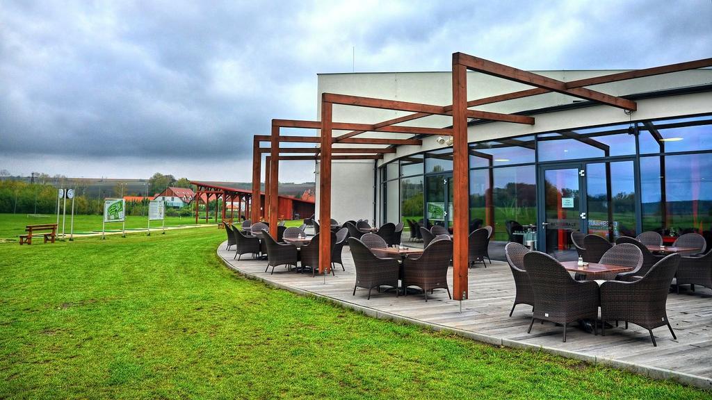 Hotel Golf Jezera Острожка Нова Вес Екстер'єр фото