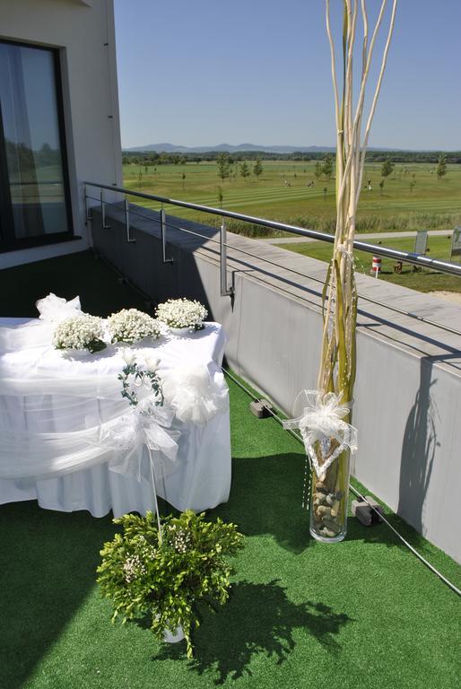 Hotel Golf Jezera Острожка Нова Вес Екстер'єр фото